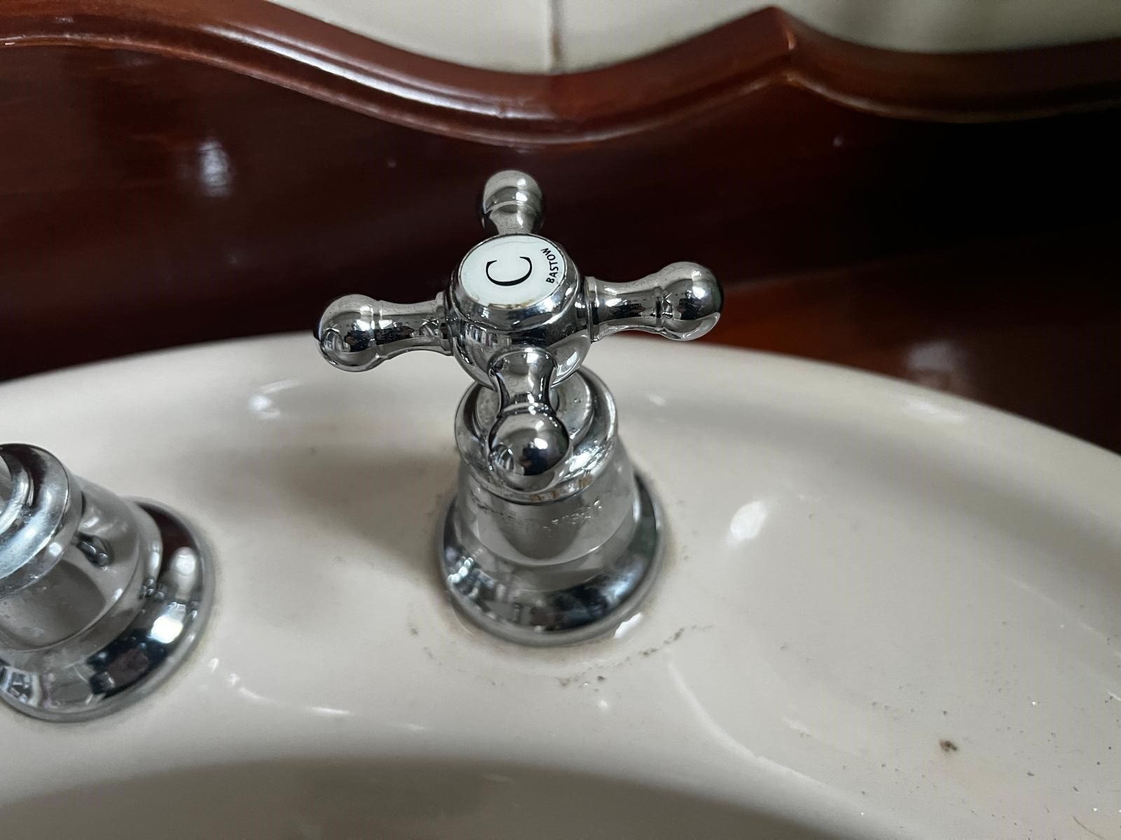 Completed tap repair by Melbourne Plumbing Co